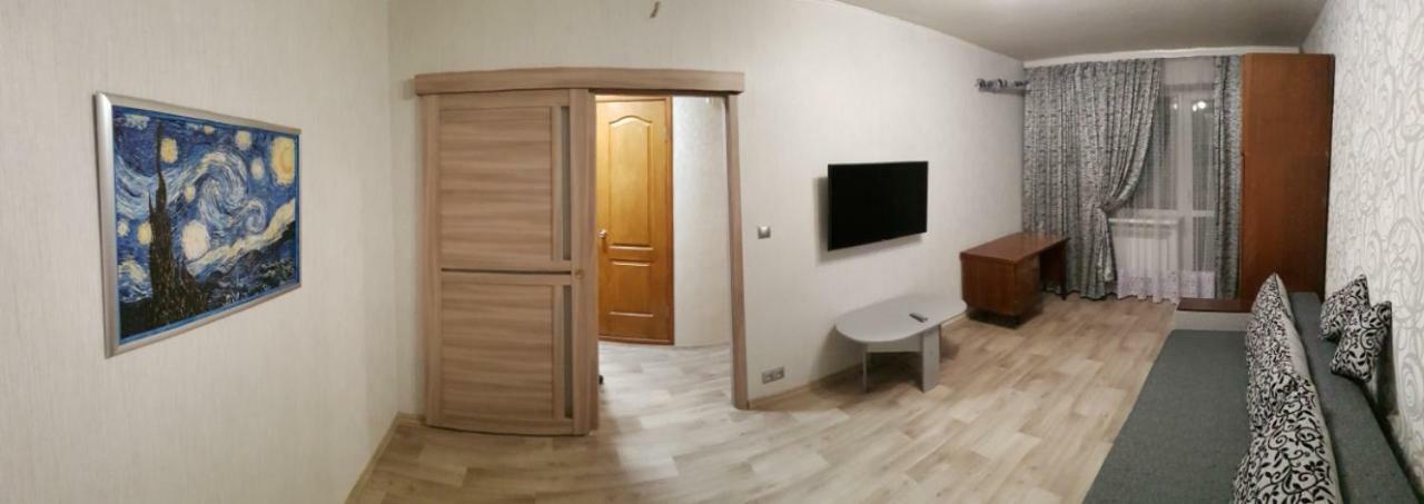 Сozy Appartment Near Metro Station "23 Avgusta" Carcóvia Exterior foto